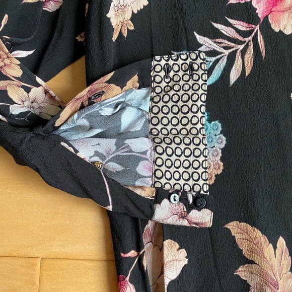 NWT Johnny Was Taos Black Floral Button Down - Picture 12 of 13
